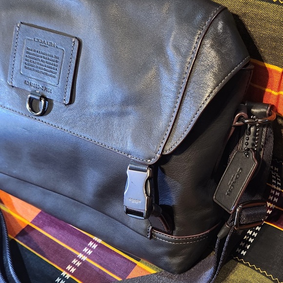 Coach Black Leather Messenger Bag For Men - Picture 4 of 7
